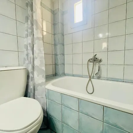 아파트 Breeze Apartment, By Delta Hospitality *